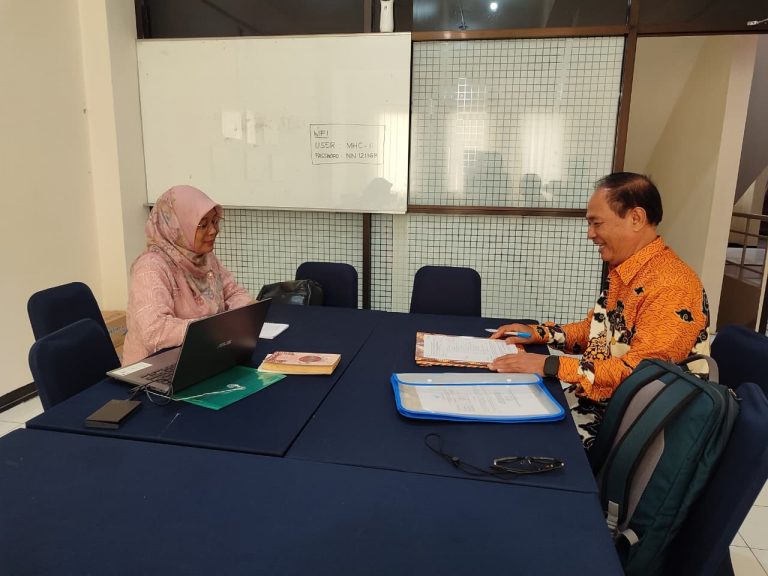 LSP P1 UNAND Kirimkan Salah Satu Dosen Sastra Indonesia Untuk Sertifikasi Kompetensi Teknis BIPA Dengan LSP P3 Multi Bahasa Profesional